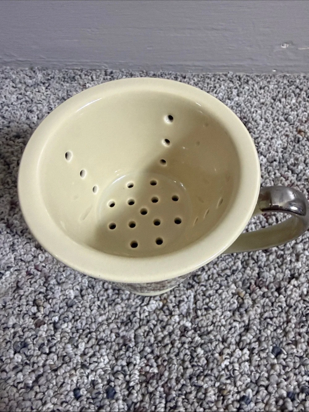Classic Coffee & Tea Beige & Mocha Brown Scroll Damask Lidded Pedestal Tea Mug